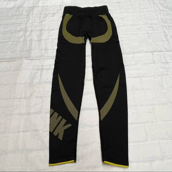 Pink Leggings Small - Picture 4 of 4